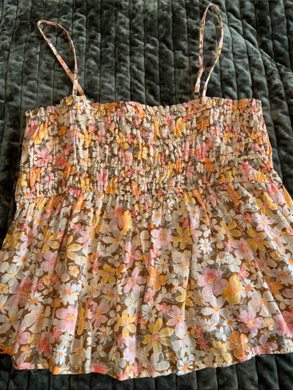 American Eagle flowy Top